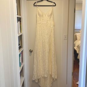 David’s Bridal Ivory Low-Back Wedding Dress